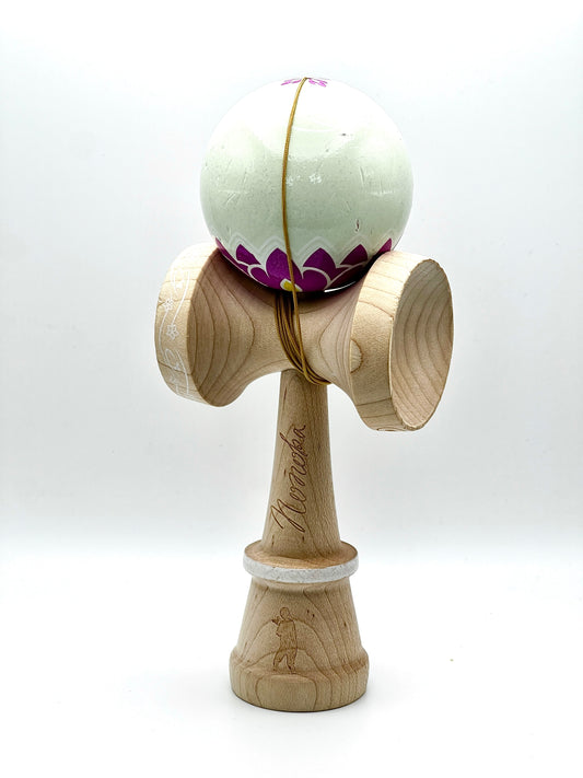 NONOKA KYODO - PRO MODEL - LEGEND SHAPE - KENDAMA - B-GRADE